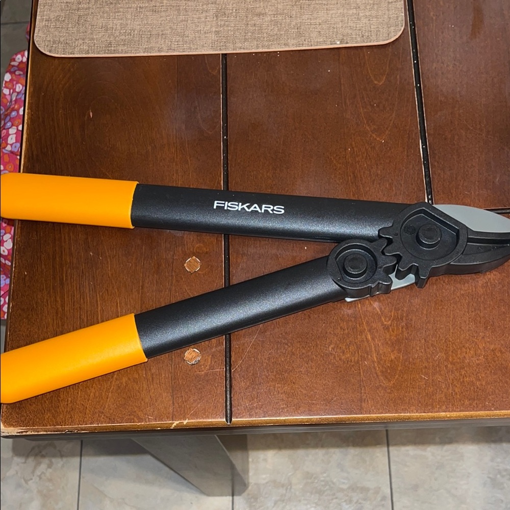 Fiskars Orange and Black Garden Loppers